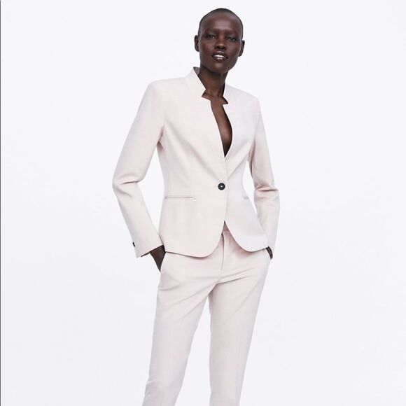 ✨HP✨Zara White Blazer✨  - Picture 1 of 3